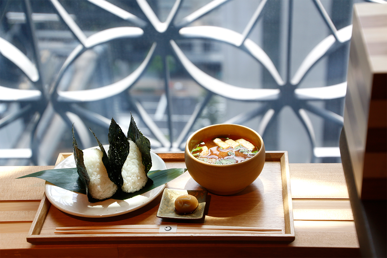 個室で味わう「Nipponキュイジーヌ 〜発酵〜」。夕食＆朝食