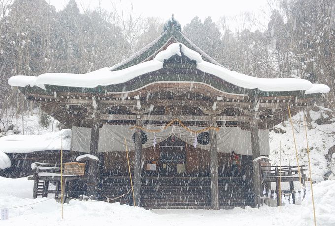 冬季もアクセスしやすい「戸隠神社　中社」