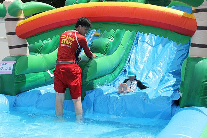 夏だ ナイトプールも巨大スライダーも 大阪城ウォーターパーク 大阪府 トラベルjp 旅行ガイド