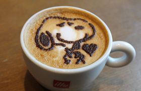 ��l���~�����I����̂���O�b�Y�ƃJ�t�F ���E�X�k�[�s�[�~���[�W�A���W�̋L���T���l�C��