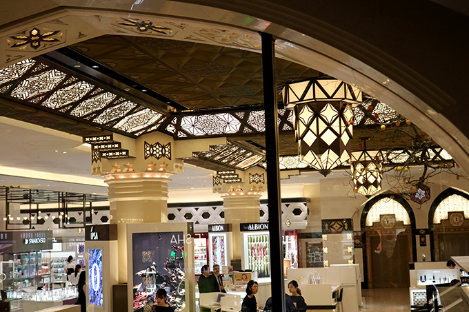 ���g���ȕ��͋C�̖����z