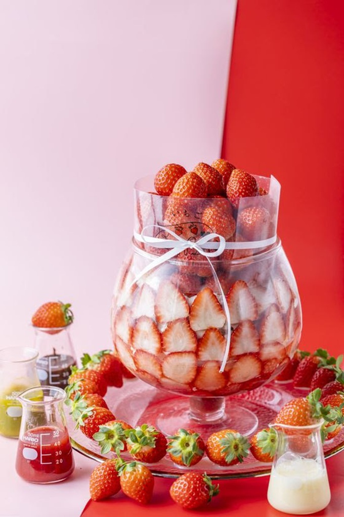 期間限定！熱海のいちごスイーツ専門店に「ごろごろいちごスムージー