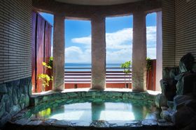 �}�C�J�[�h�ɃK�\�������v���[���g�I�É��u���j���̏h ���g�˒��v�̋L���T���l�C��