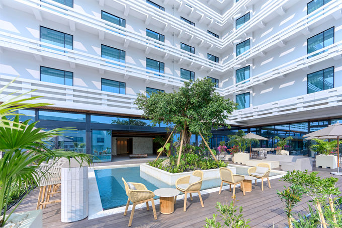 �U ���C�����p�[�N�z�e�� �A�C�R�j�b�N �ߔe