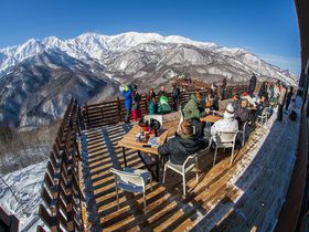 ����ɉ��K�ɁI���n��x�}�E���e�����]�[�g���E�B���^�[�V�[�Y���̉c�ƊJ�n