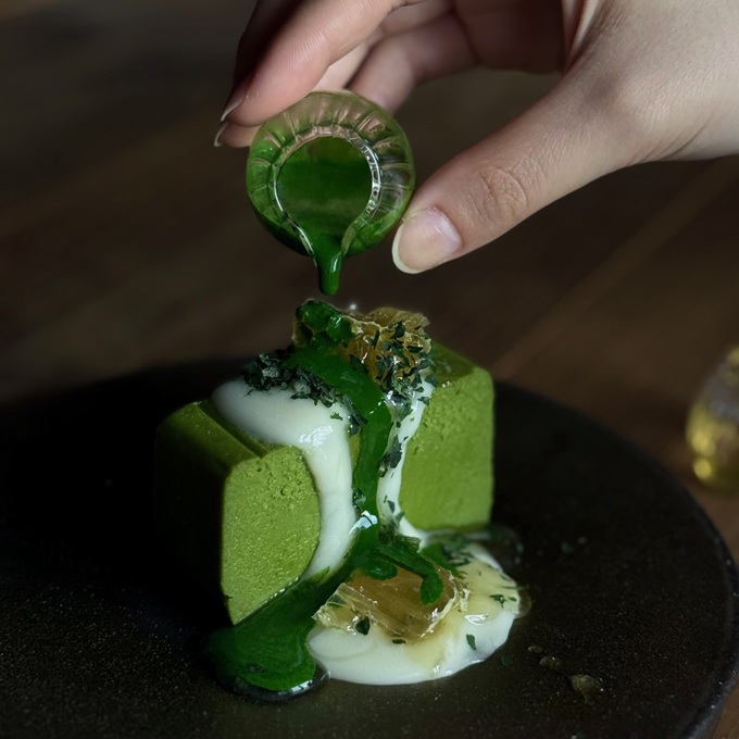 �₳�����Â݁A�[������B�ґ�ȃe�B�[�^�C���𖞋i