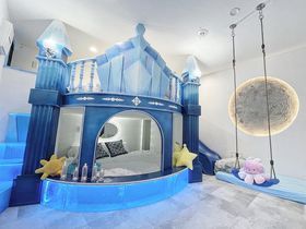 ���܂�鉼�z���E�I�H�����uHoly Planet�v���J�Ƃ̋L���T���l�C��