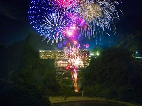 本まぐろ寿司食べ放題も！伊豆・堂ヶ島ニュー銀水が花火開催