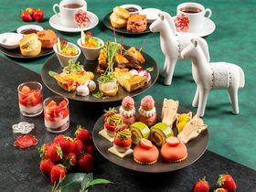 午もなかで新年をお祝い！グランド ハイアット 東京「ニューイヤー アフタヌーンティー」のサムネイル