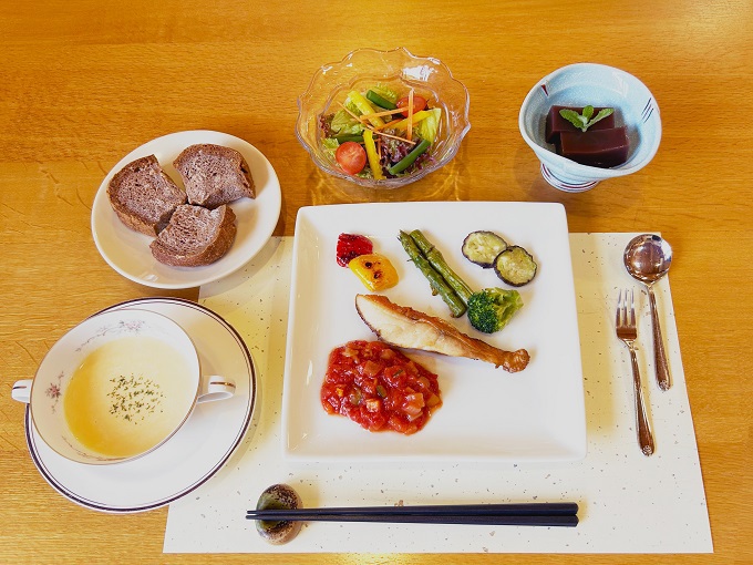 �I�ׂ�2�R�[�X�I�z�e���ň��S�t�@�X�e�B���O�̌�