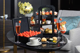 �������̐H�ה�ׂ��I�u�U ���C�����p�[�N�z�e�� �A�C�R�j�b�N ���䓰�؁v�t�̃A�t�^�k�[���e�B�[�̋L���T���l�C��