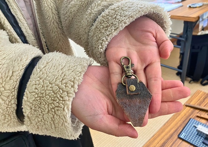 五島の魚が“革”に変身！長崎・福江島に体験型ものづくり工房がオープンの記事サムネイル