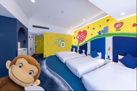 �z�e������ ���j�o�[�T���E�^���[�Ɂu������̃W���[�W�v�A�j�o�[�T���[�E�L�����N�^�[���[�����a���I