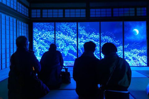 ���s�E���S���Ń��C�g�A�b�v�C�x���g�J�ÁI���E�ŗB��̌�����A�[�g�ƃR���{