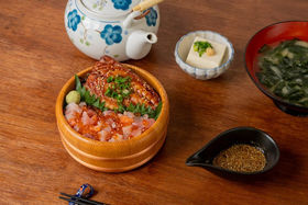 �n���̓`���H�ƊC�N���ґ�R���{�I�u�_�̎l�G�v��2��ނ̘����o��̋L���T���l�C��