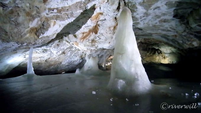 7．ドブシンスカ氷穴