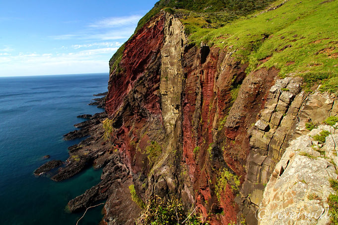 大地の絶景:日本離れしたダイナミックな断崖や奇岩の数々