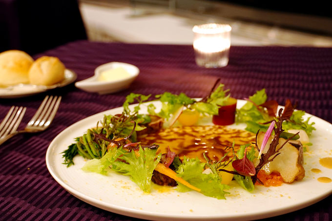 1���ځF�҂�s�������n�Y�n���̔��H�f�B�i�[�A���オ���͂ɂ��킢�����ł��傢�ۂ݂͂�����