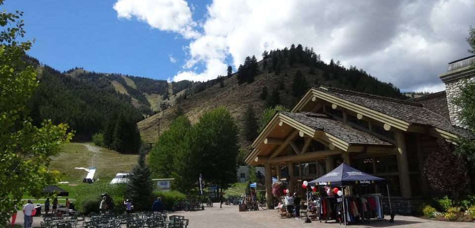 m[x܍ w~OEFCEAC_zBTo[