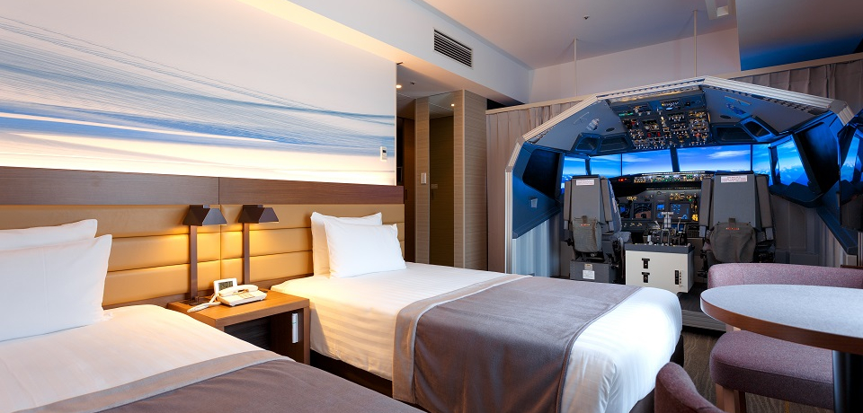 �H�c�G�N�Z���z�e�����}�̋q���Ƀt���C�g�E�V�~�����[�^�[���o��