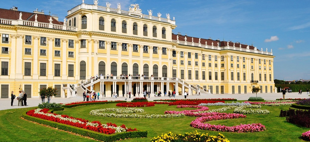 ���߂ẴE�B�[���ό��ɂ������߁I�����̂P�����f���R�[�X