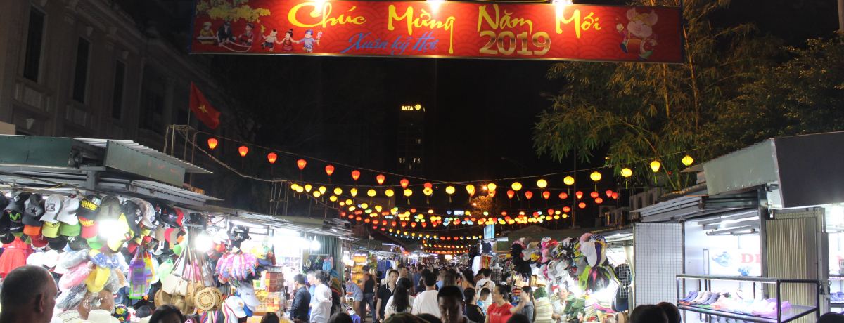 48���ԊJ�X!?�x�g�i���E�j���`�����̏T���̓i�C�g�}�[�P�b�g��