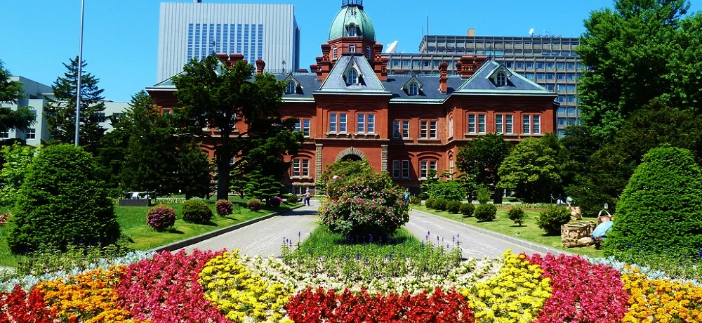 �D�y�̔������l�G�̕��i�A�k�C�������{���Ɂi�Ԃ�񂪒��Ɂj