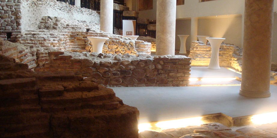 �u���K���A�E�\�t�B�A�̈�Ղ��z�e���u�A���[�i�E�f�B�E�Z���f�B�J�v