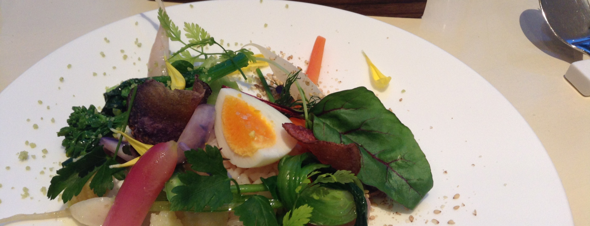 ���l�̏{�������Ղ�I�u�A�X�y���W���v�Œn����؃f�B�i�[�����\��