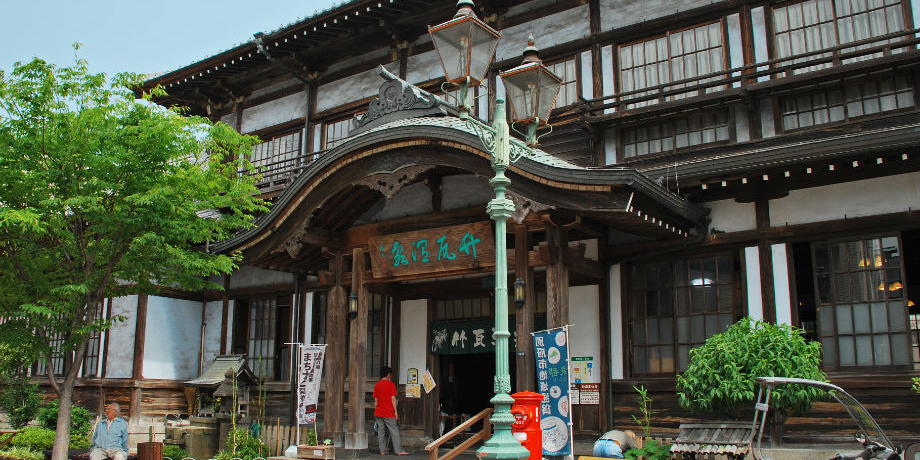 �f�B�[�v�ȕʕ{�̐��E�ցI500�~�Ŋy���߂邨���������c�A�[