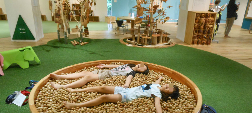 ��l���q�����y���߂�I�É��u�x���i�[���E�r���t�F���p�فv