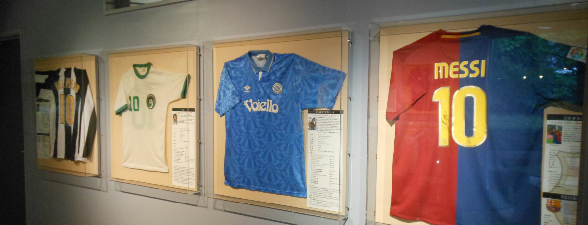 �t�@���K���̂���O�b�Y���������I�u�É��T�b�J�[�~���[�W�A���v