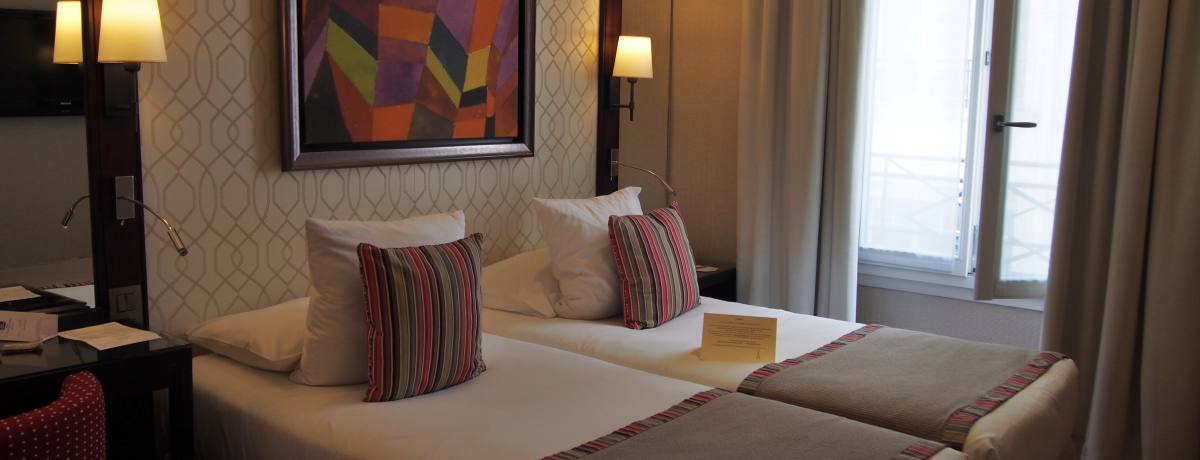 pEIy߂utH[NXg Iyv͋KňSȎOze