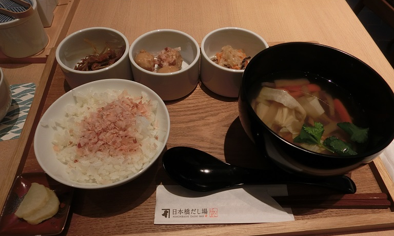 ���{�`���̐H�����𔭐M�I�����E���{���u�R���h����2�v�O����4�I