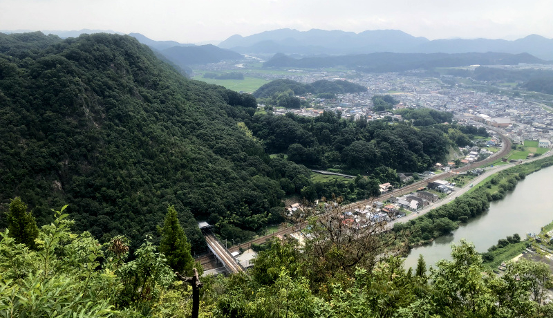 �����엲�i���z�����R��I�L�����O���s�u�V���R��v�ɓo�낤