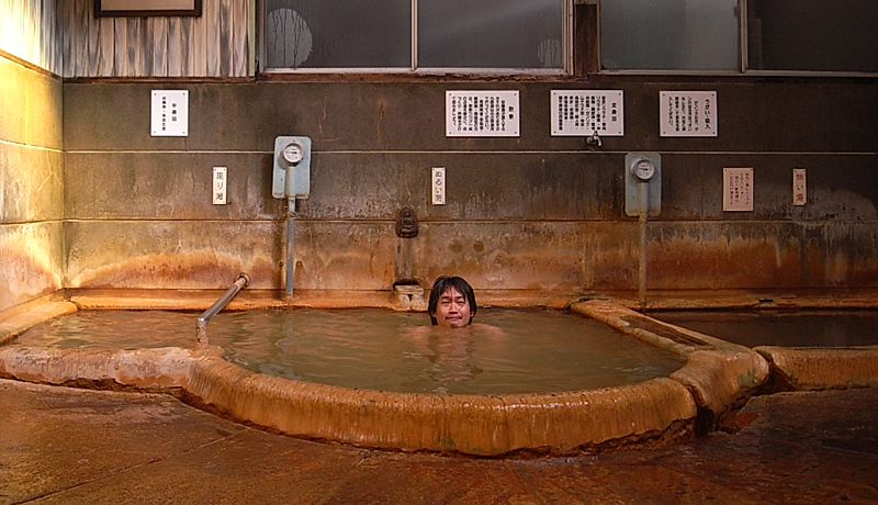 �R�A�̕����Q�̋ɏ㋤�����y�����E����É���z