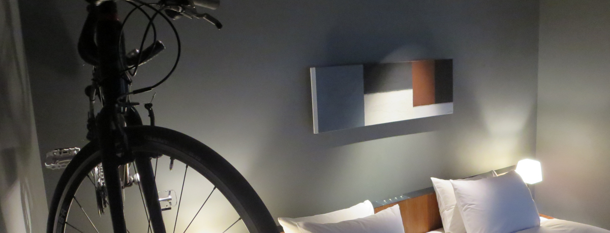 ]ԂւēBuHOTEL CYCLEv(zeTCN)