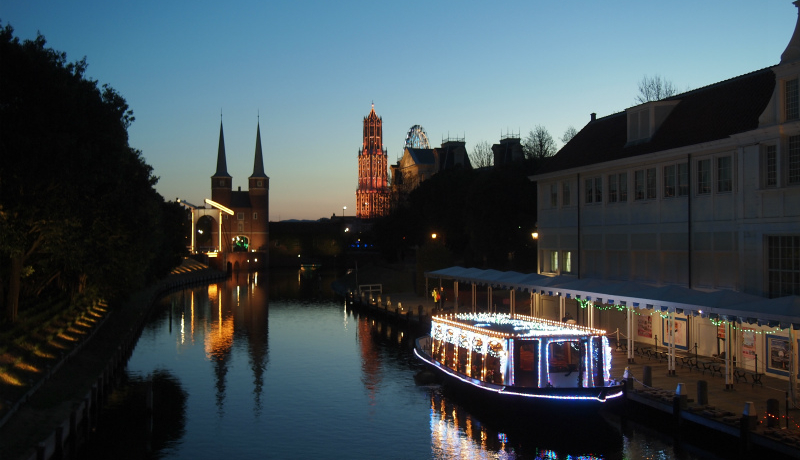 �n�E�X�e���{�X�ŗB��̓V�R����t���z�e���ŉ߂�����l�̋x��