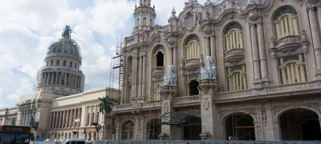 �R���j�A������̖ʉe���c��L���[�o�E�n�o�i���s�X�������