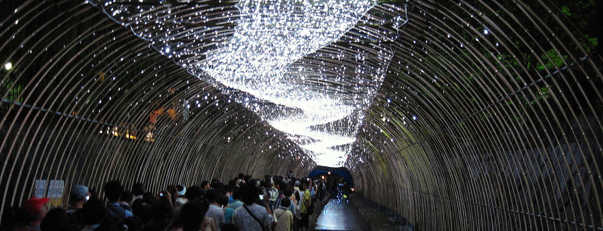 �h�肢�����s�Ɂh �Ă̋��s���C�g�A�b�v�C�x���g�u���̎��[�v