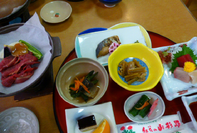 ����100���I�R�`�u�����œY�쉷�� ���炳�����v�������܂�̏h�łق����藷