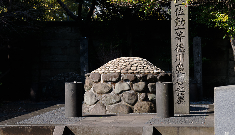 ���j�A�ԁA�����ăJ�t�F�I���u�J���쉀�v�ł̂�т�U��