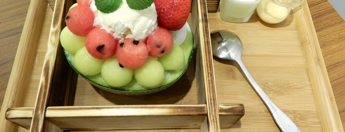 ���؂������i�t���[�c�����X�I�uCARAMEL PARK�v������n��k�ɏ��i�o