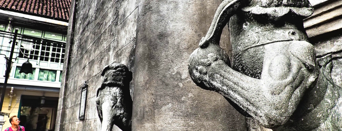 �J�I�X�ȊX�̐��E��Y�I�t�B���s���E�}�j���̐����Ń~�X�e���A�X��T����