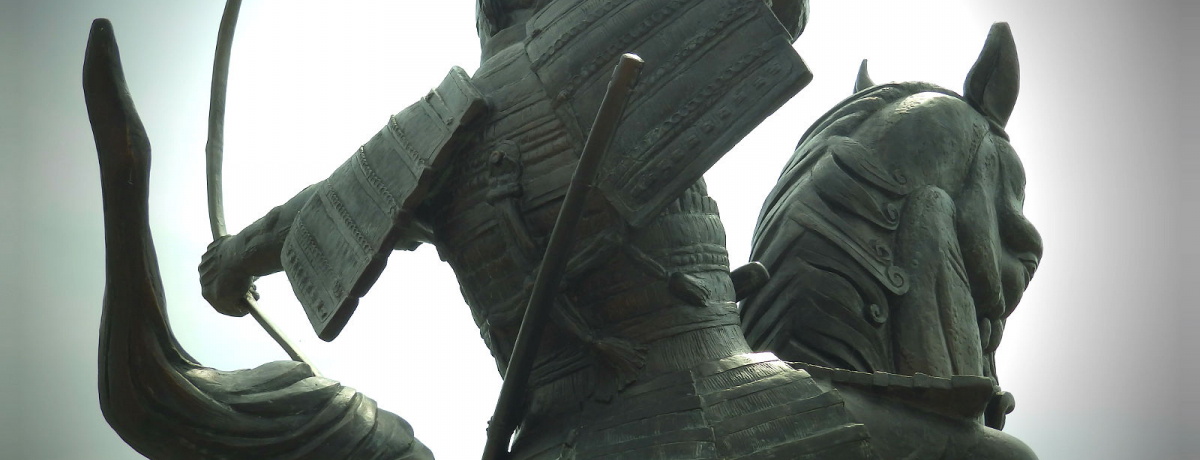 ��������̉p�Y�I�ߐ{�^��̒a���Ɠ`���̋��A�Ȗ،���c���s