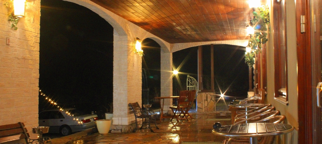 �ߐ{�����̃I�[�x���W���w�U�E���B���e�[�W�r���[�x�̐l�C�̔閧�I