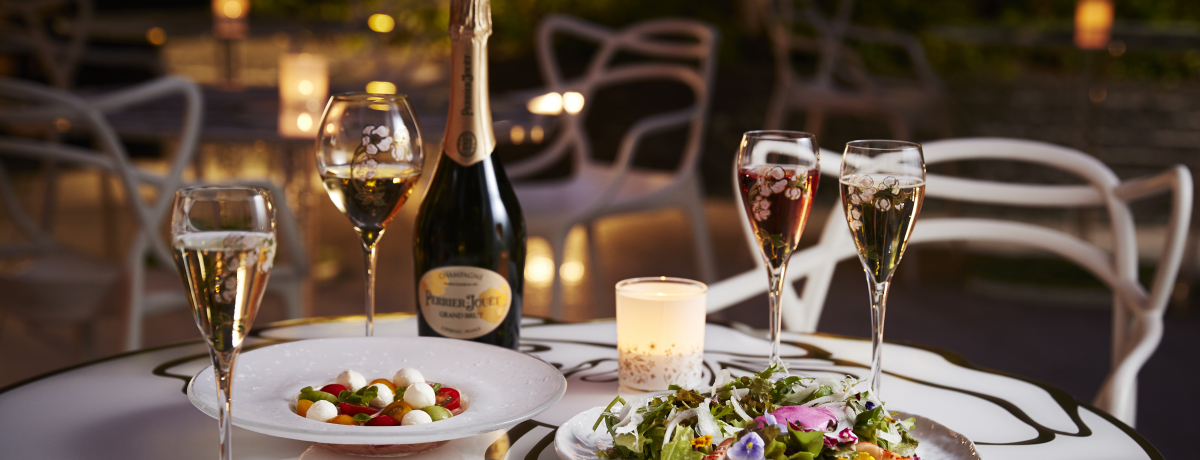 ㎿ȃVp[jƁIsłƂȂ̉uChampagne Night