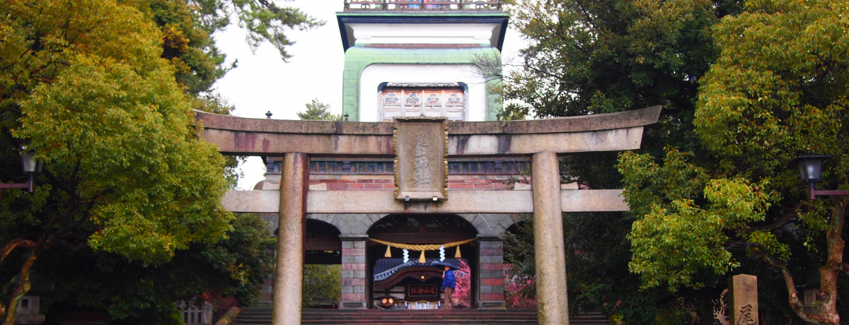 �X�e���h�O���X������������u���R�_�Ёv�̓��C�g�A�b�v��������