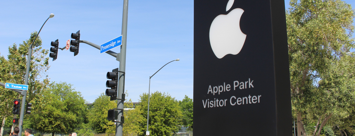 Apple̐nKIVRo[EAbvp[N rW^[Z^[