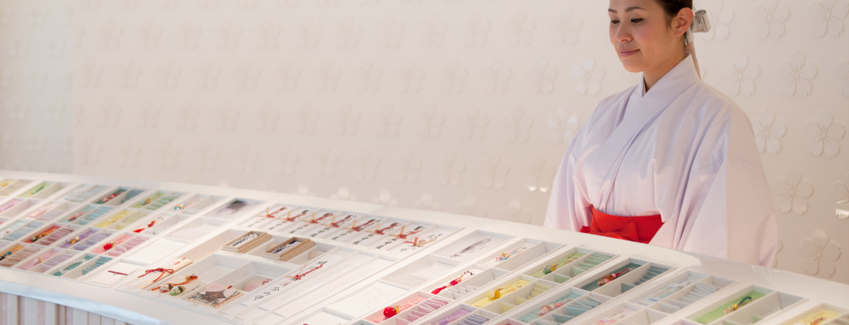 �����т̐_�l�E���ɕ{�u�}��_�Ёv�B���q�S�������邨���������I